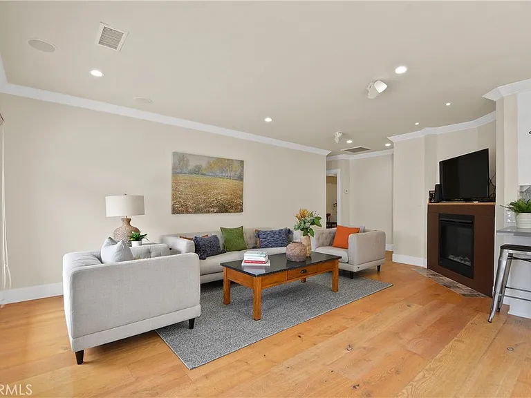 264 Tivoli Dr — Photo 4