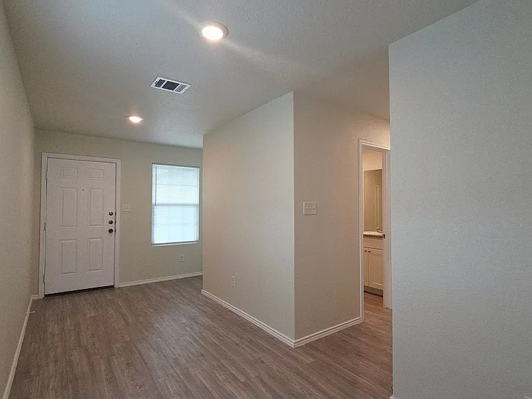 4310 Rapids Way — Photo 9