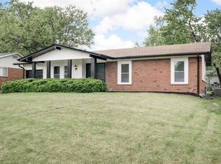 2855 Wellington Dr, Florissant, MO 63033