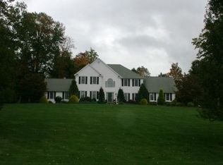 86 Aspen Ln, Trumbull, CT 06611