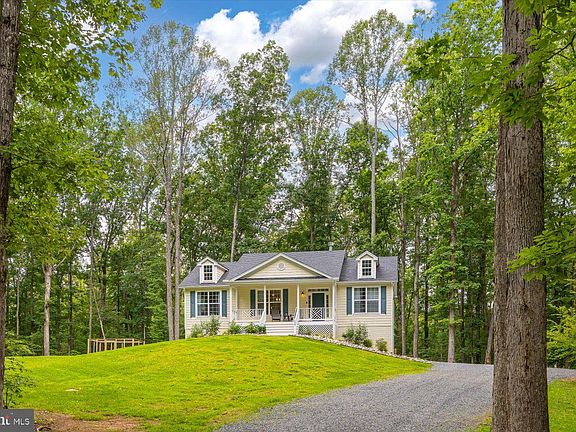 2nd image of 109 Poplar Dr