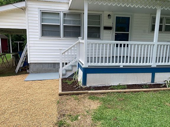 2nd image of 715 Richmond Ave
