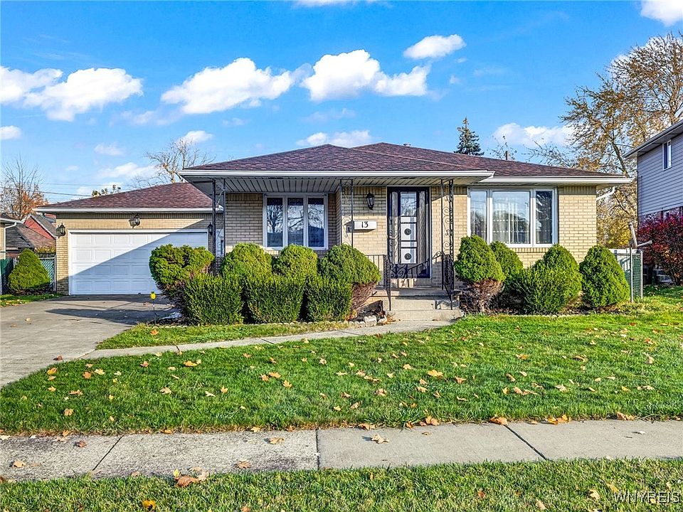 1st image of 13 Village Ln