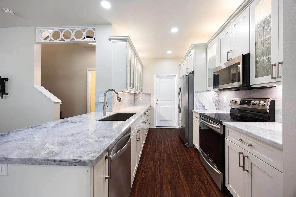 Building Photo - 91-1001 Keaunui Dr #222