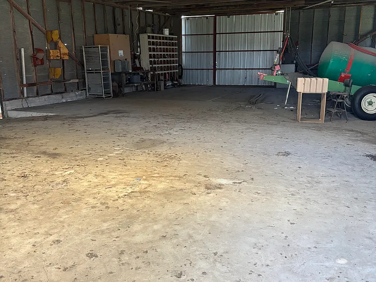 SHOP APPX 40' X 70'
