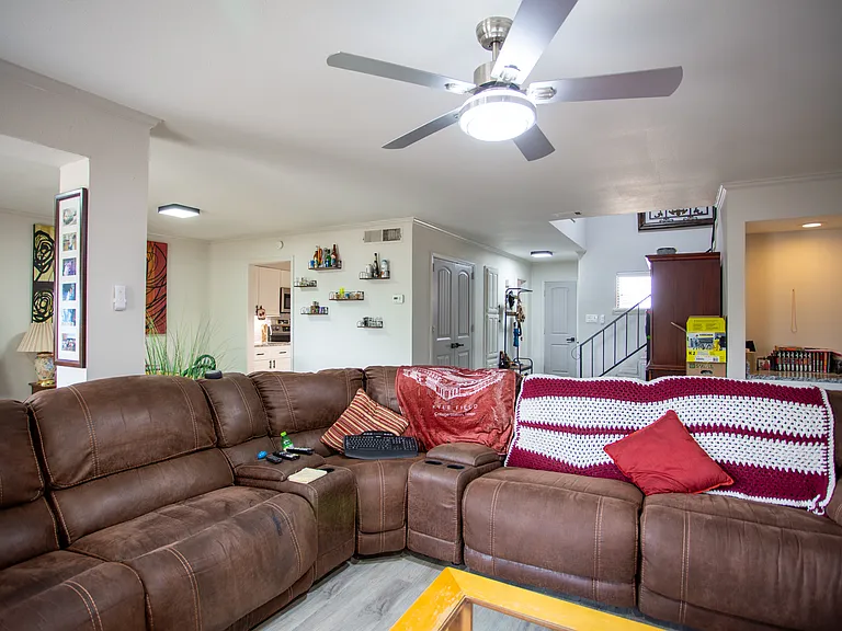 207 E Harwood Rd #38 — Photo 3