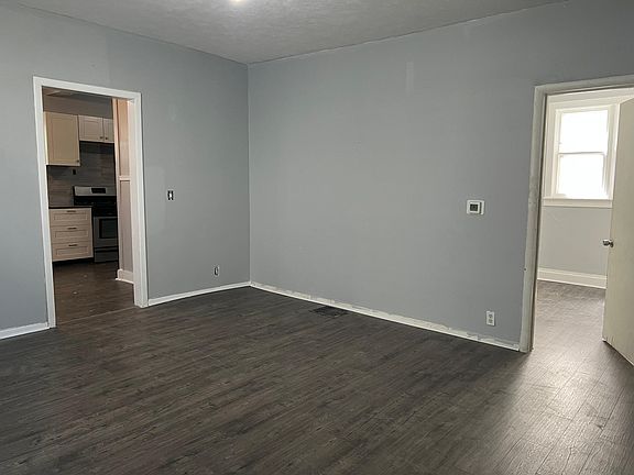 4th image of 852 3rd St NW #1
