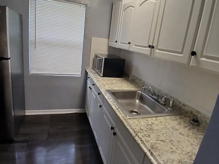 1645 NE 149th St #4 — Photo 7