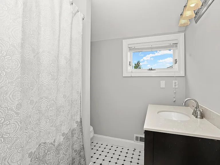 260 Breakers Ln #260 — Photo 4