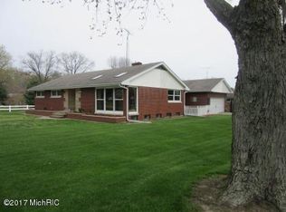 4185 Maple Ln, Stevensville, MI 49127