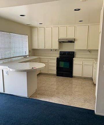 5th image of 2530 W Manly Ave