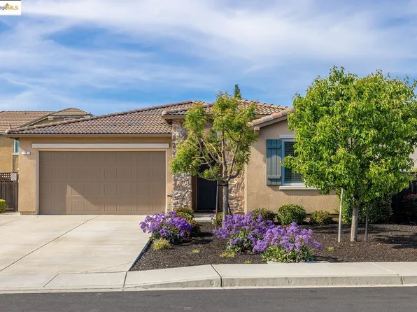 14 Prescott Cir, Oakley, CA 94561