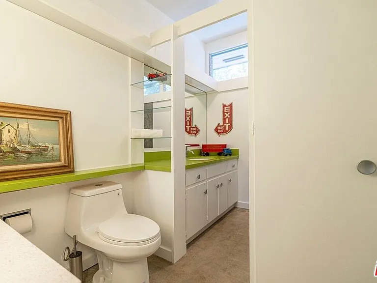 5715 Satsuma Ave — Photo 11