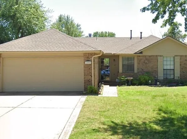 2004 Pebble Creek Blvd, Edmond, OK 73003