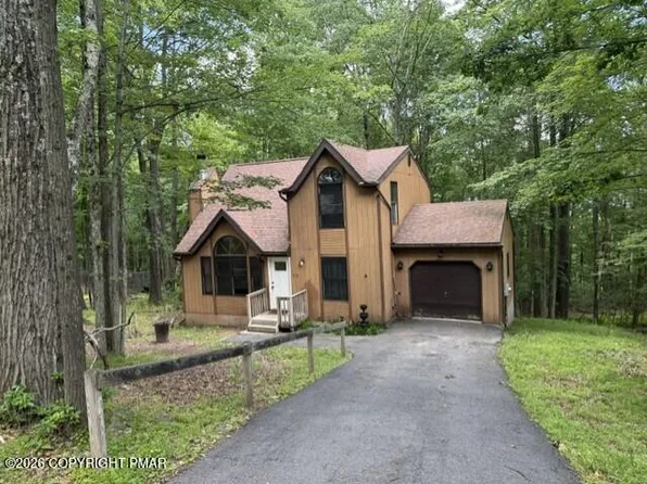22 Brookeville Ter, Mount Pocono, PA 18344