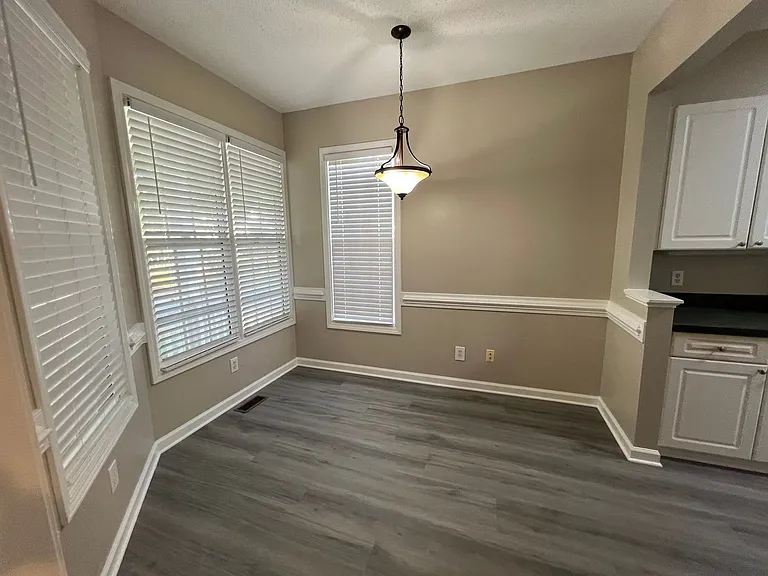7706 Astoria Pl — Photo 4