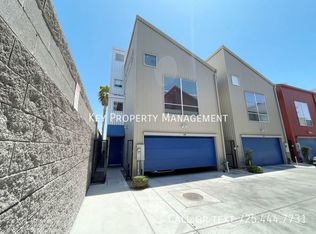 1178 E Carson Ave, Las Vegas, NV 89101