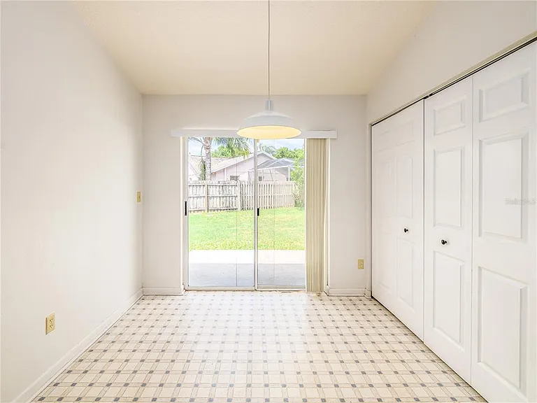 1407 Wakefield Dr — Photo 8