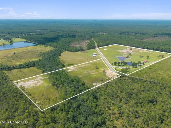 16701 Larue Rd, Ocean Springs, MS 39565