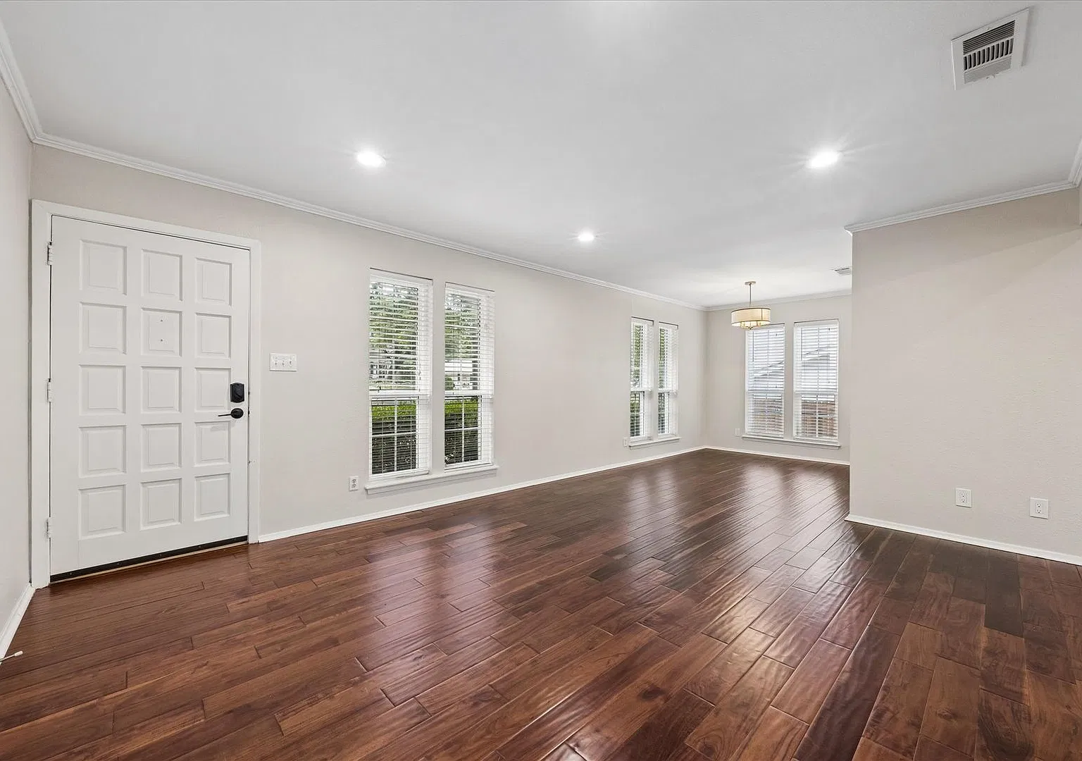 4-Bed Ranch on a Cul-de-Sac with Covered Patio & Remodeled Bath — Photo 2