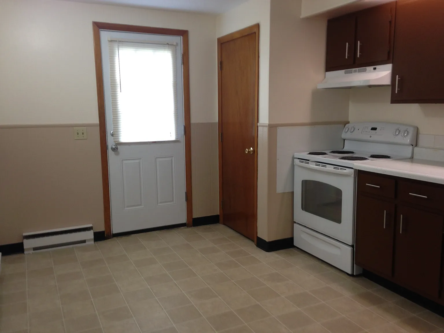 2 bed, 950 sqft, $1,950 — Photo 4