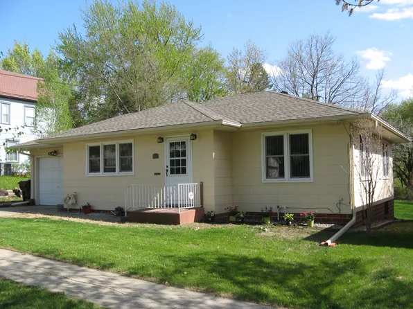 801 E Sherman St, West Point, NE 68788