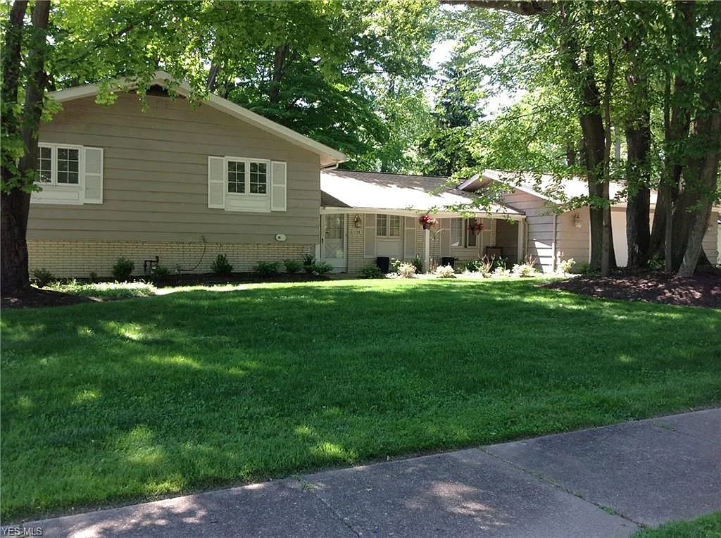 1156 Berwick Ln photo 1