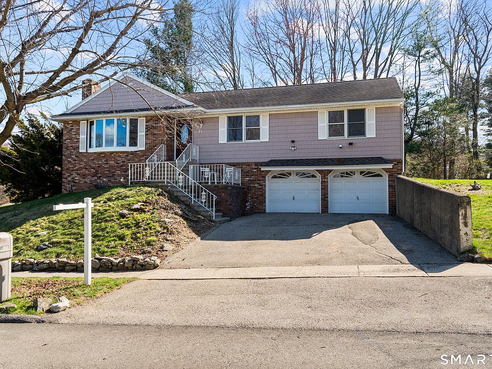 1st image of 450 Emerald Place