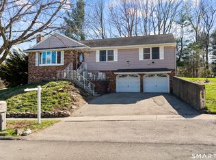 450 Emerald Place, Stratford, CT 06615