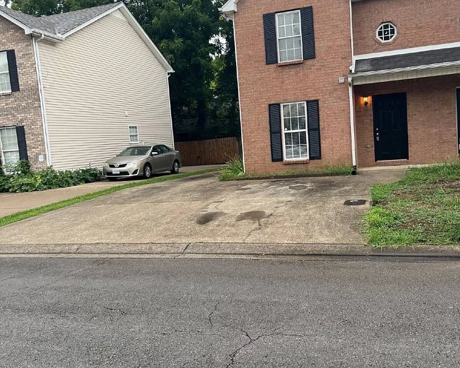 1513 Middleborough Ct