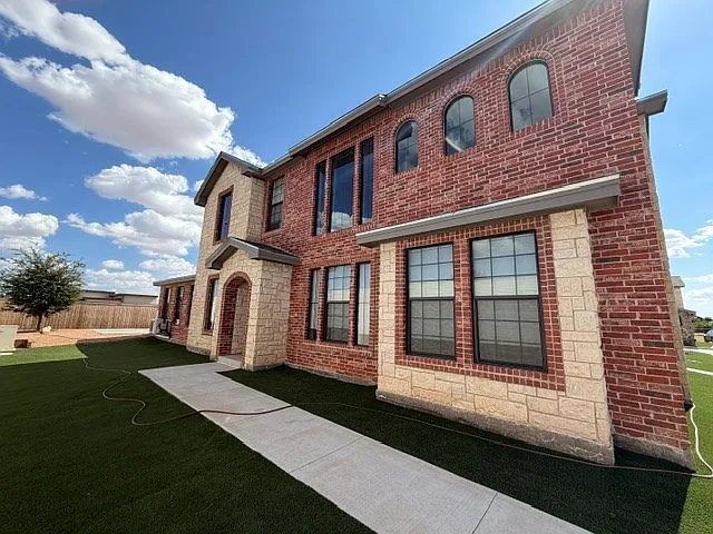 3001 Pointer Ln — Photo 2