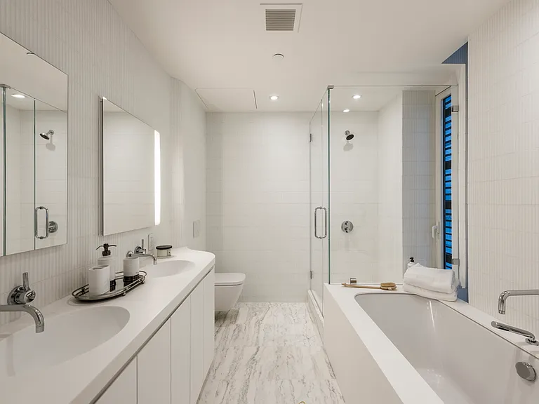 524 W 19th St #1 — Photo 14