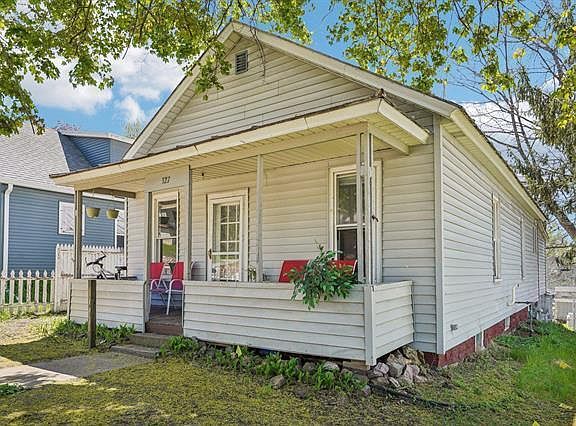 2nd image of 327 8th Avenue