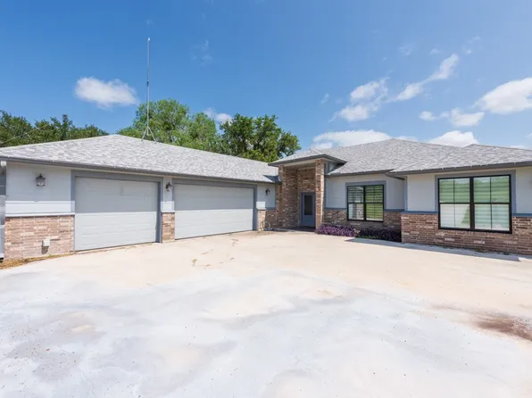 313 Lakeshore Dr, Sandia, TX 78383