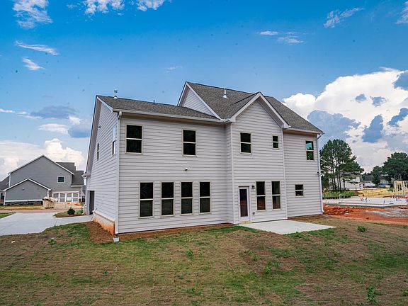 3rd image of 1726 Highland Creek Dr
