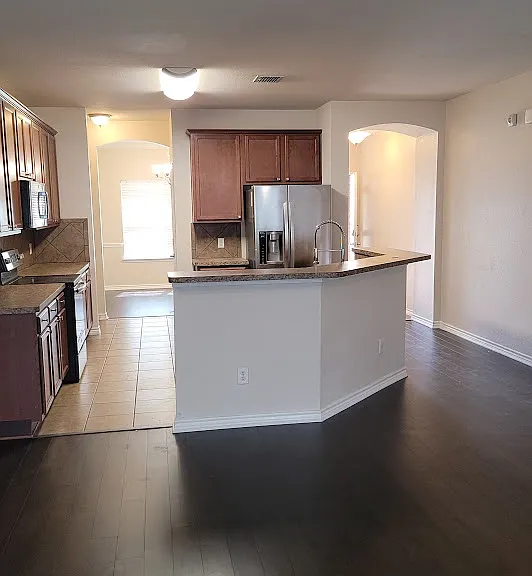 404 Northbrook Ave — Photo 2