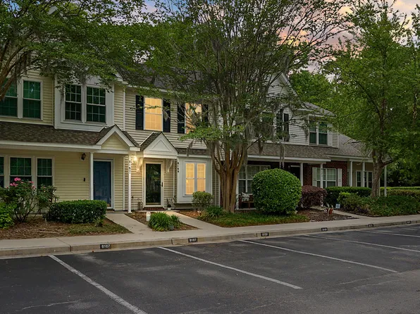 8169 Shadow Oak Dr, North Charleston, SC 29406