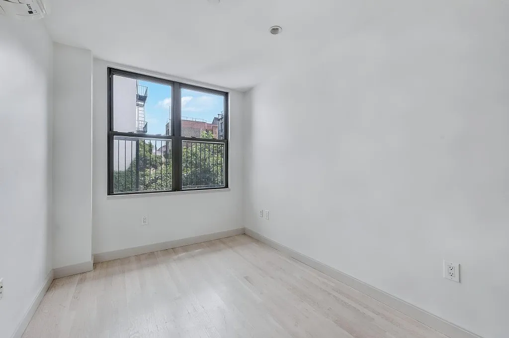 152 Second Avenue — Photo 4