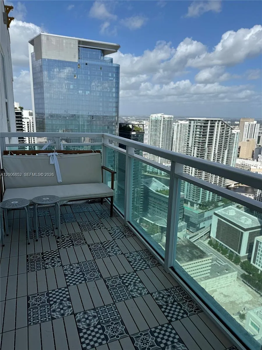 Building Photo - 950 Brickell Bay Dr #5402