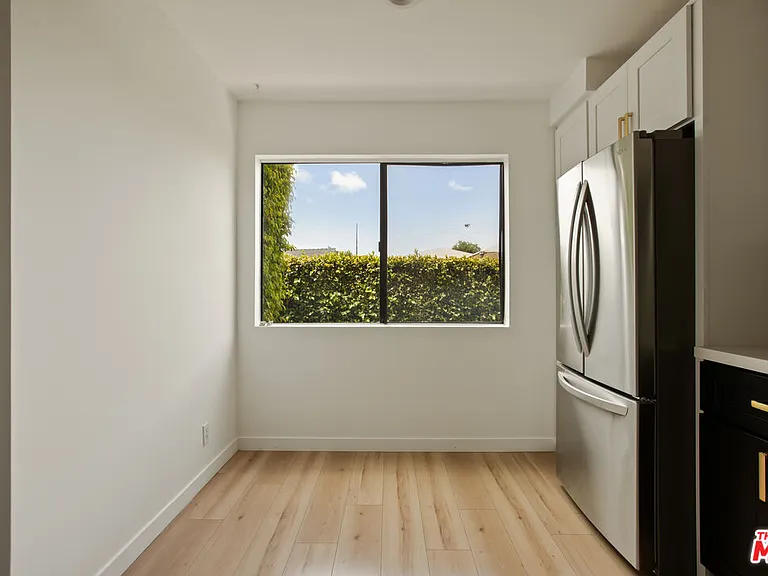 2020 Delaware Ave #7 — Photo 8