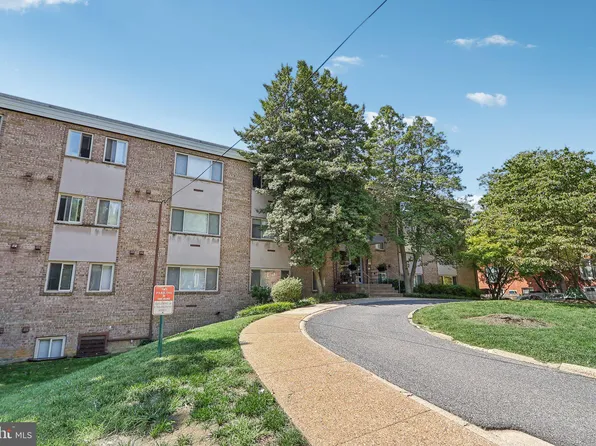 4570 Macarthur Blvd NW APT 209, Washington, DC 20007