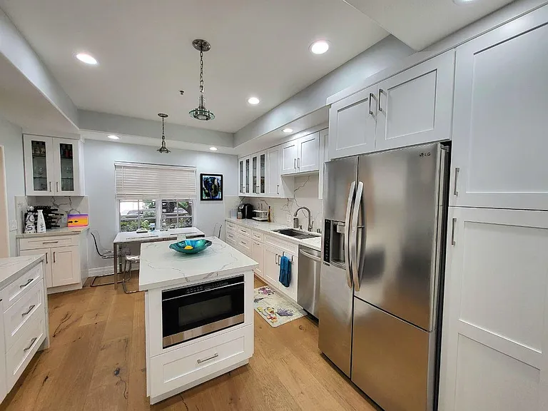 851 N San Vicente Blvd #117 — Photo 8