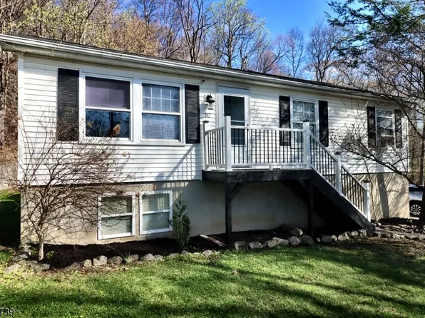 32 Panorama Dr, Vernon Twp., NJ 07461