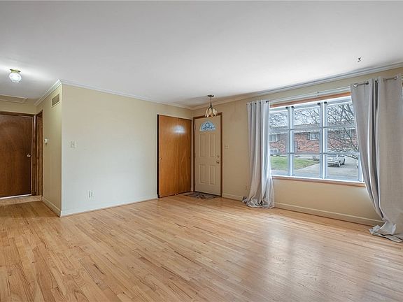 4th image of 6300 Carnation Rd