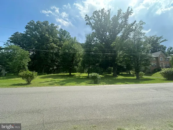 4209 Elmwood Dr, Alexandria, VA 22310