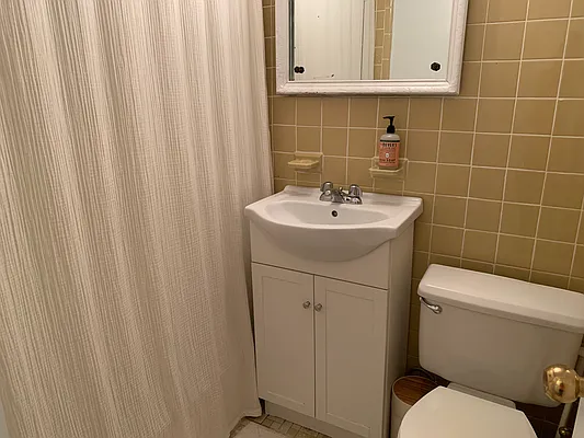 Rented by Joe Gotham LTD | media 23