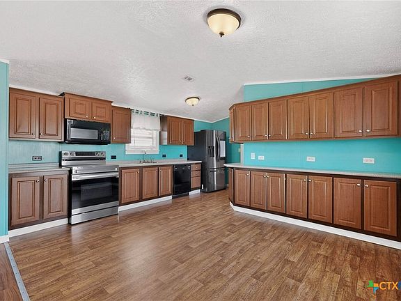 4th image of 195 Gato Rd