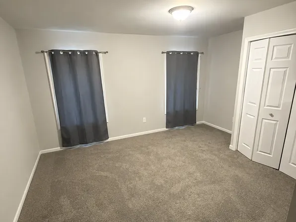 225 Washington Ave #B, Williamstown, NJ 08094