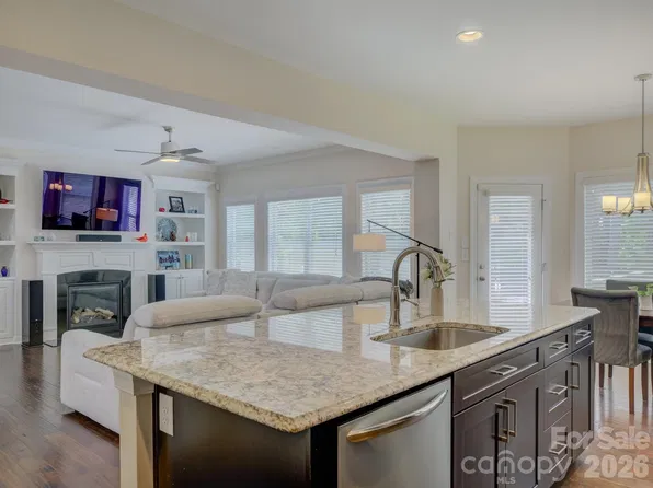 16433 Bryant Meadows Dr, Charlotte, NC 28278