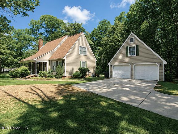 3rd image of 123 Ferry Dr